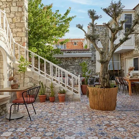 Morisi Avlu Ξενοδοχείο Αλακάτι