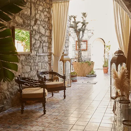 Morisi Avlu * Αλακάτι