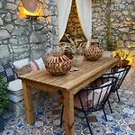 Morisi Avlu Hotell Alaçatı