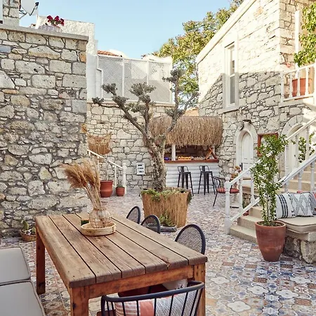 Morisi Avlu Hotell