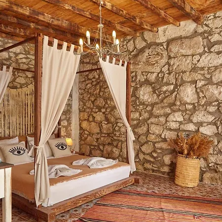 Morisi Avlu Hotell