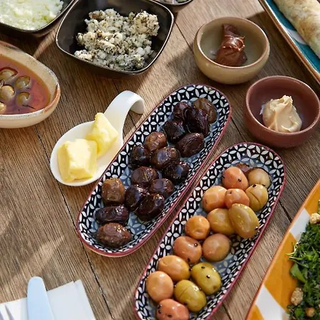 Morisi Avlu فندق ألاتشاتي