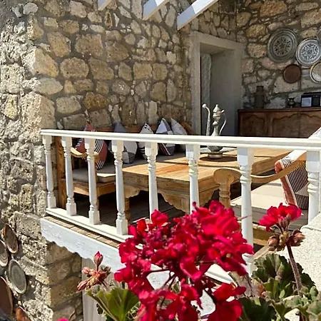 Morisi Avlu Hotel Alaçatı